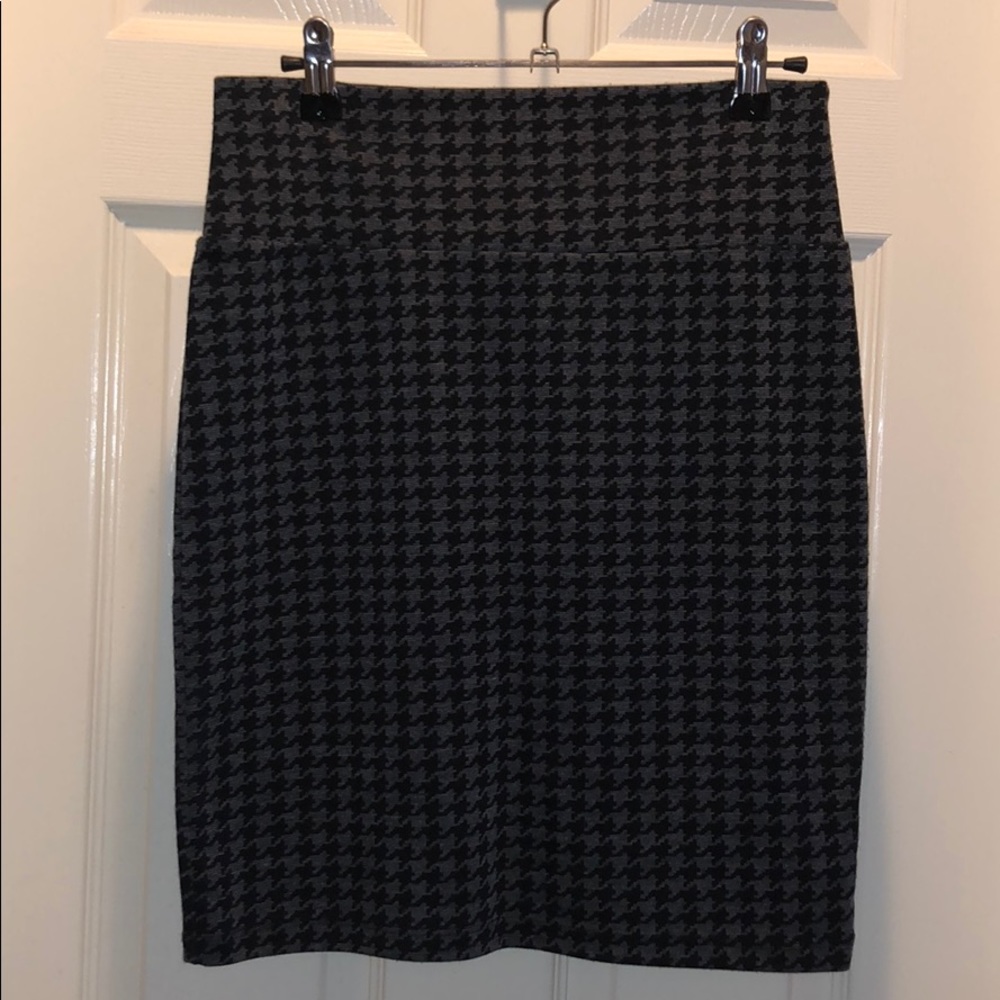 High waisted houndstooth print pencil skirt